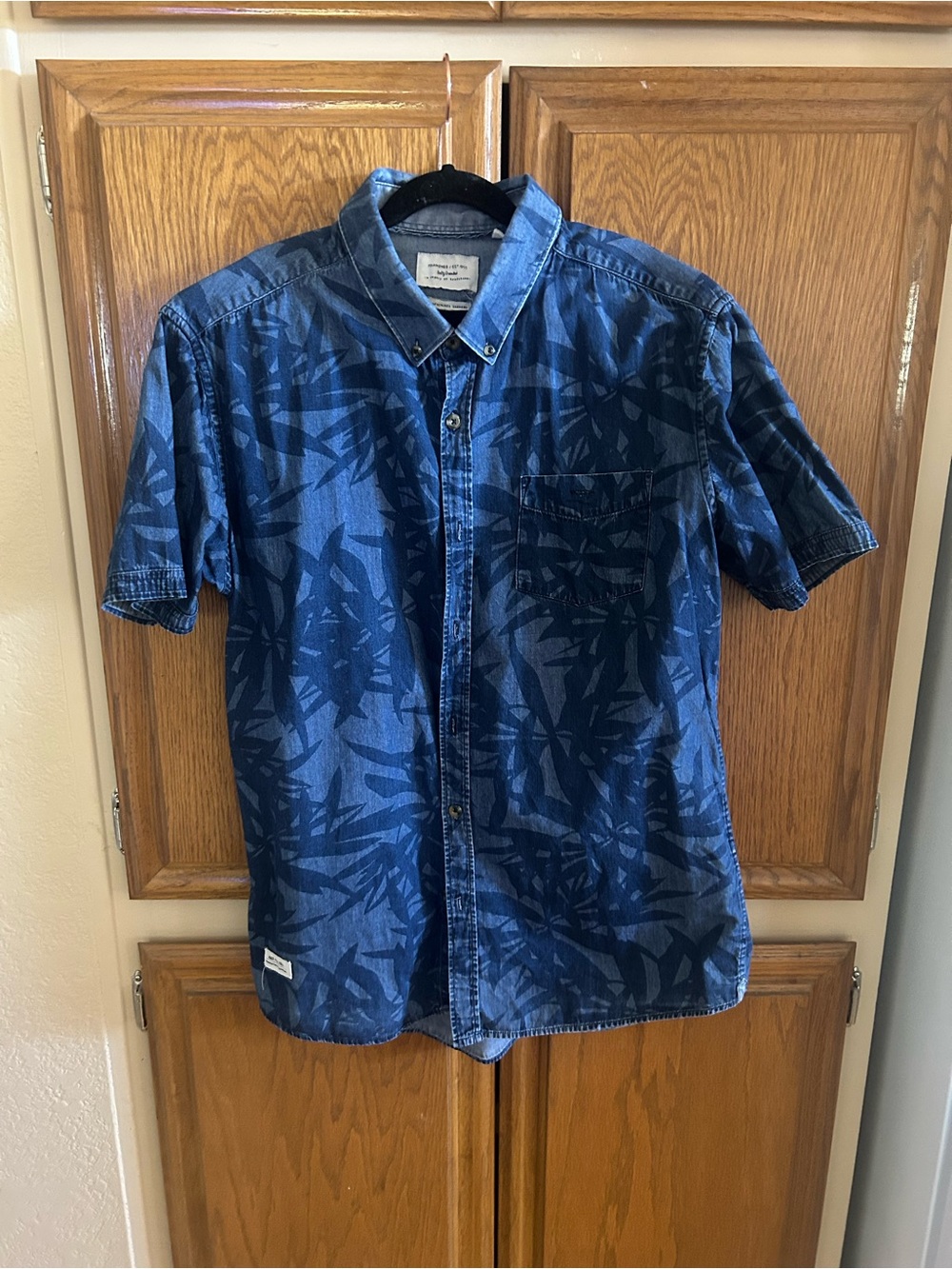 $18 7Diamonds Men’s Indigo Short-Sleeve Button-Up Shirt - Blue